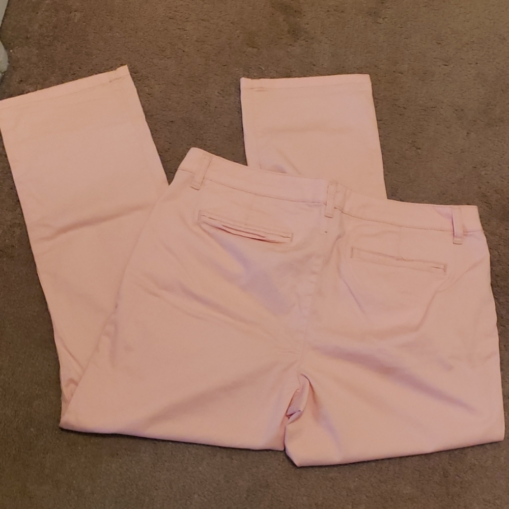 Capri pants